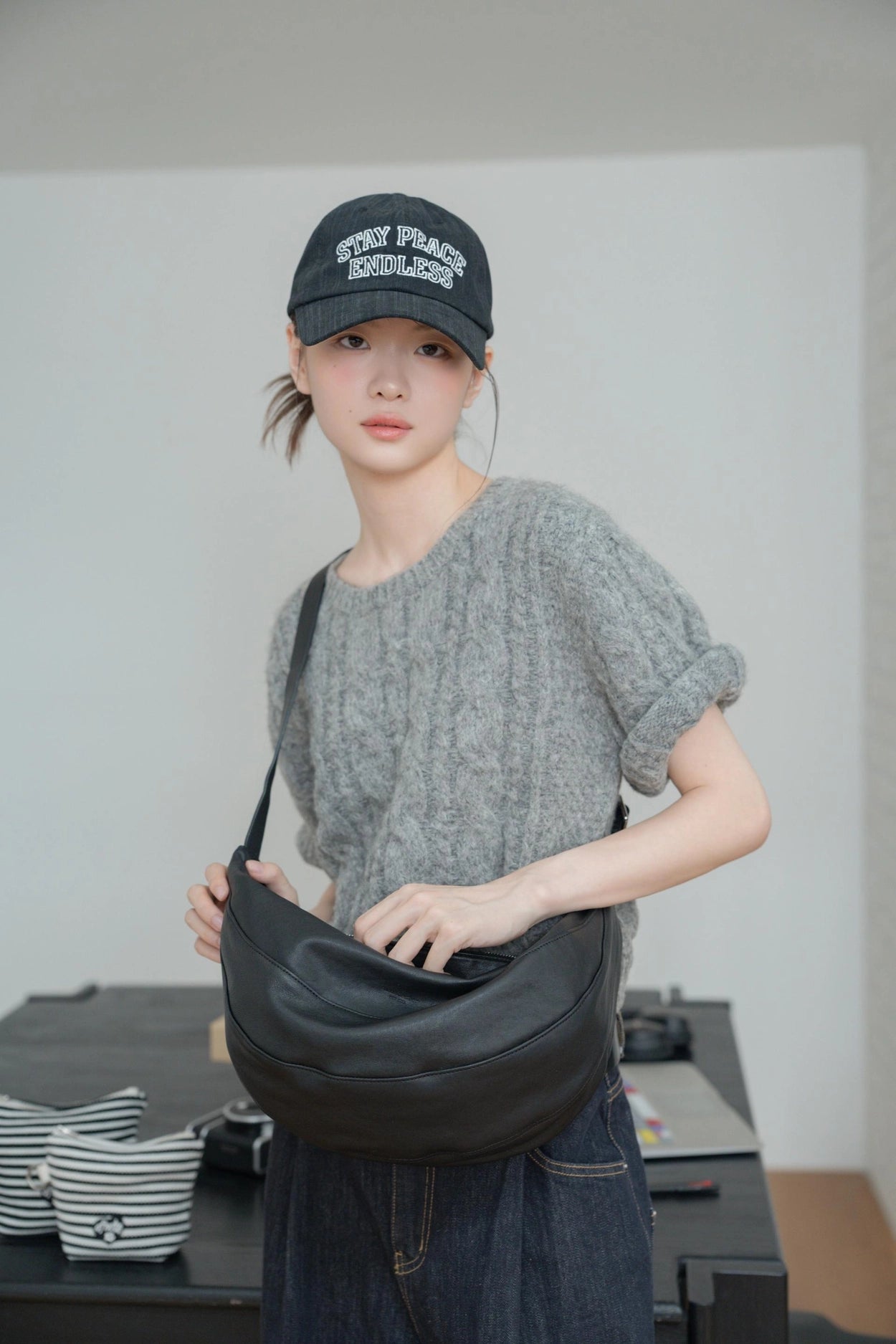 Mardi; mardi mercredi; 韓國代購;代購;korea; bag; leather; handbag; 牛皮;羊皮;手袋;皮袋;bucks & leather; fashion; 時裝; 韓國;正貨;正版;正品;韓國直送;代購直送;衛衣;hoodie; 東大門