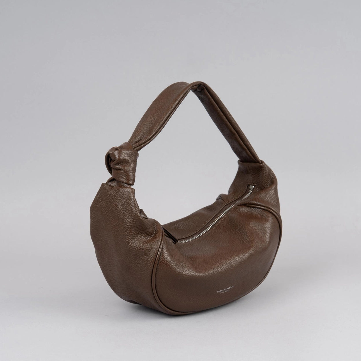 B183 柔軟打結司康包 Scone Bag (水洗牛皮)