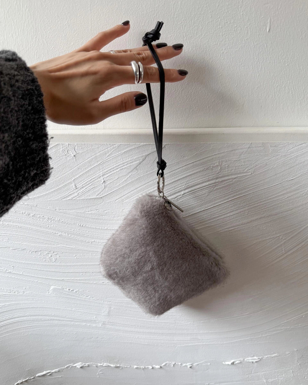 A104 毛毛收納袋仔 (仿貂毛手感)