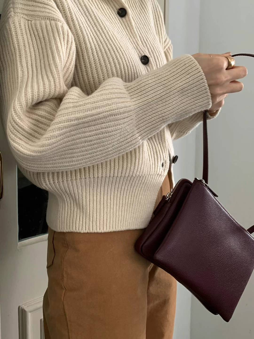 Mardi; mardi mercredi; 韓國代購;代購;korea; bag; leather; handbag; 牛皮;羊皮;手袋;皮袋;bucks & leather; fashion; 時裝; 韓國;正貨;正版;正品;韓國直送;代購直送;衛衣;hoodie; 東大門