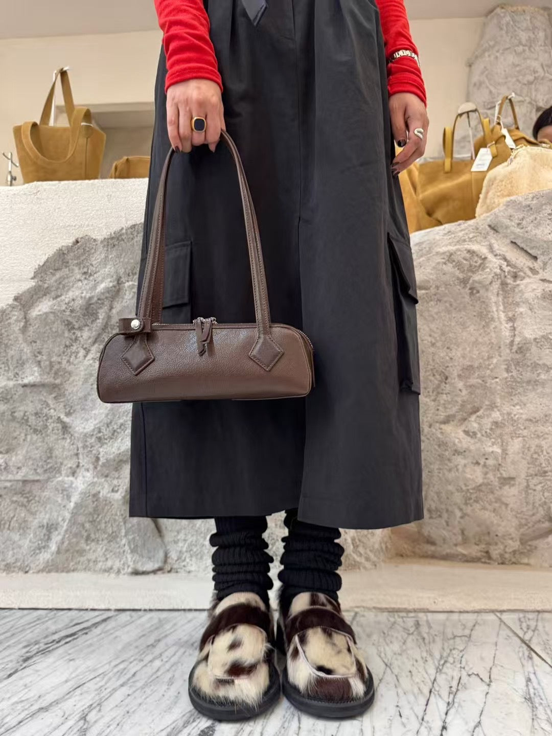 Mardi; mardi mercredi; 韓國代購;代購;korea; bag; leather; handbag; 牛皮;羊皮;手袋;皮袋;bucks & leather; fashion; 時裝; 韓國;正貨;正版;正品;韓國直送;代購直送;衛衣;hoodie; 東大門