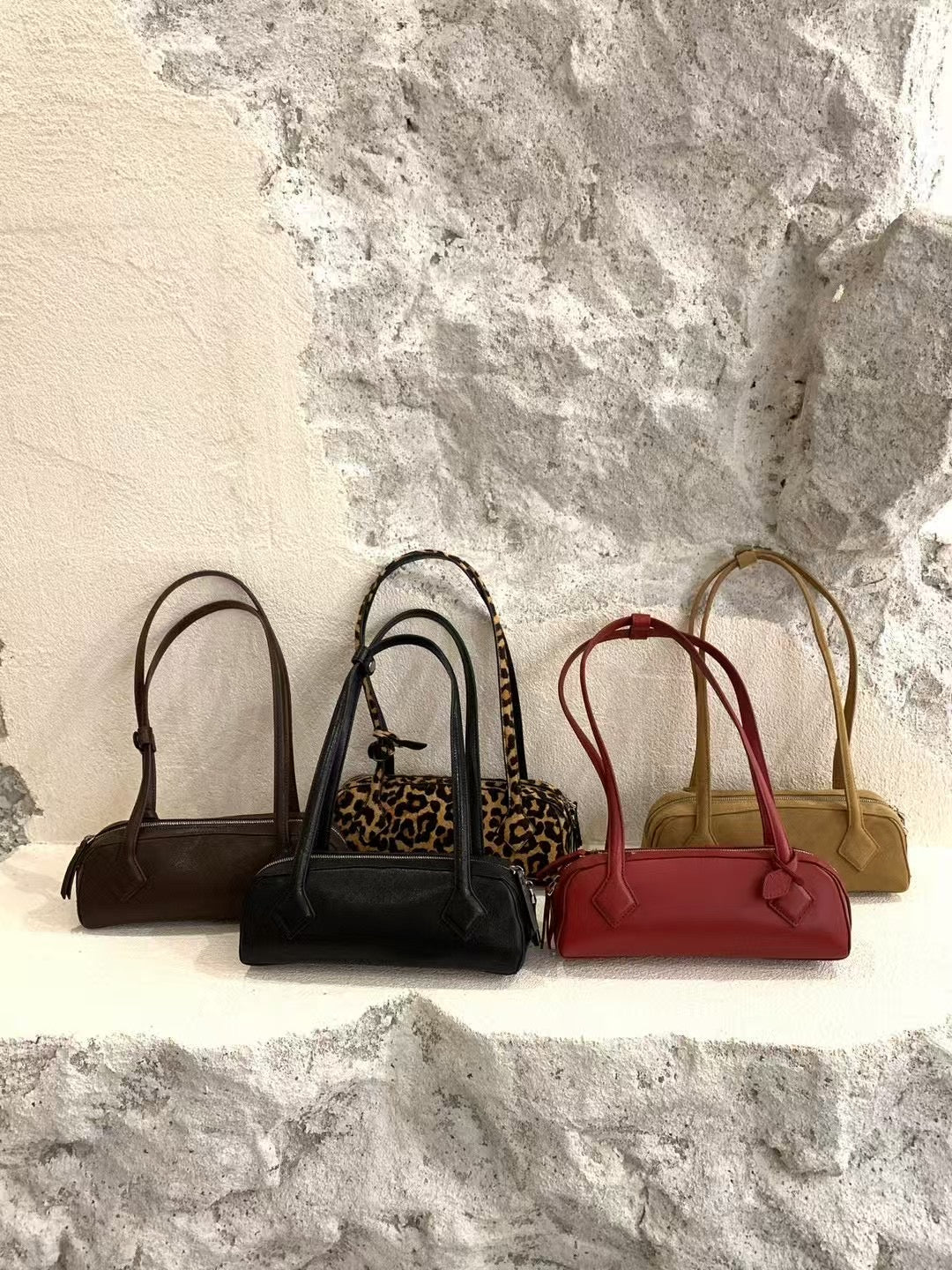 Mardi; mardi mercredi; 韓國代購;代購;korea; bag; leather; handbag; 牛皮;羊皮;手袋;皮袋;bucks & leather; fashion; 時裝; 韓國;正貨;正版;正品;韓國直送;代購直送;衛衣;hoodie; 東大門