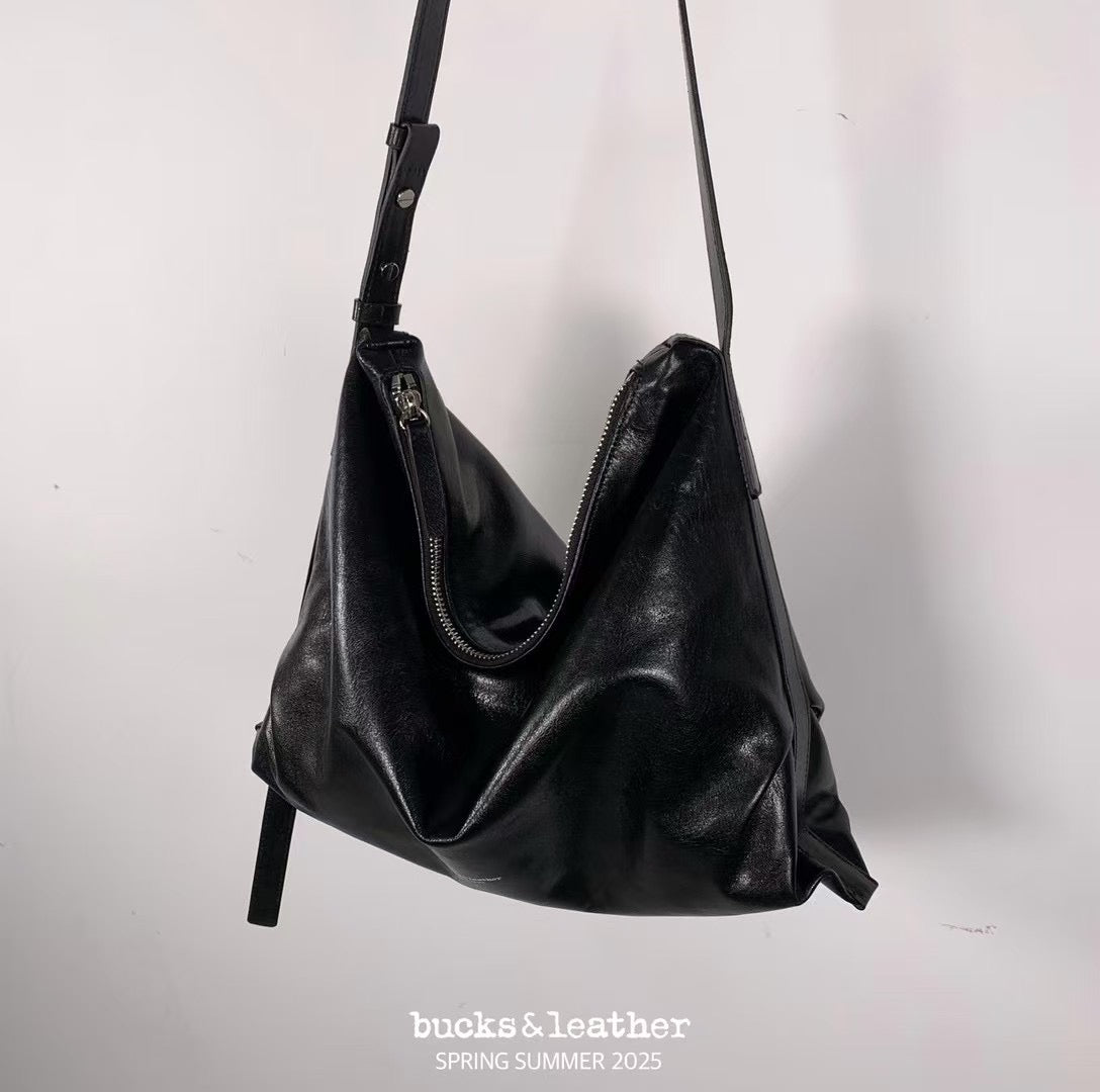 Mardi; mardi mercredi; 韓國代購;代購;korea; bag; leather; handbag; 牛皮;羊皮;手袋;皮袋;bucks & leather; fashion; 時裝; 韓國;正貨;正版;正品;韓國直送;代購直送;衛衣;hoodie; 東大門