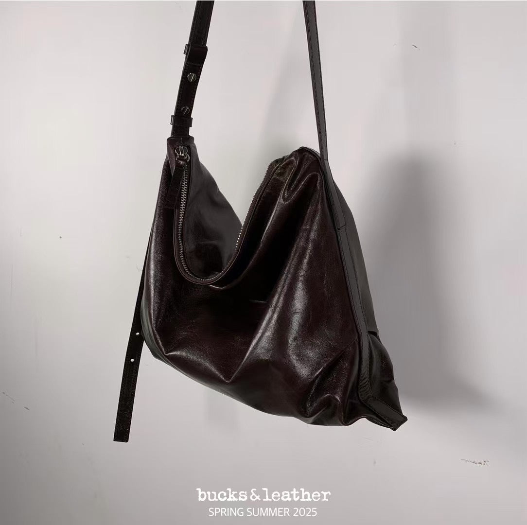 Mardi; mardi mercredi; 韓國代購;代購;korea; bag; leather; handbag; 牛皮;羊皮;手袋;皮袋;bucks & leather; fashion; 時裝; 韓國;正貨;正版;正品;韓國直送;代購直送;衛衣;hoodie; 東大門