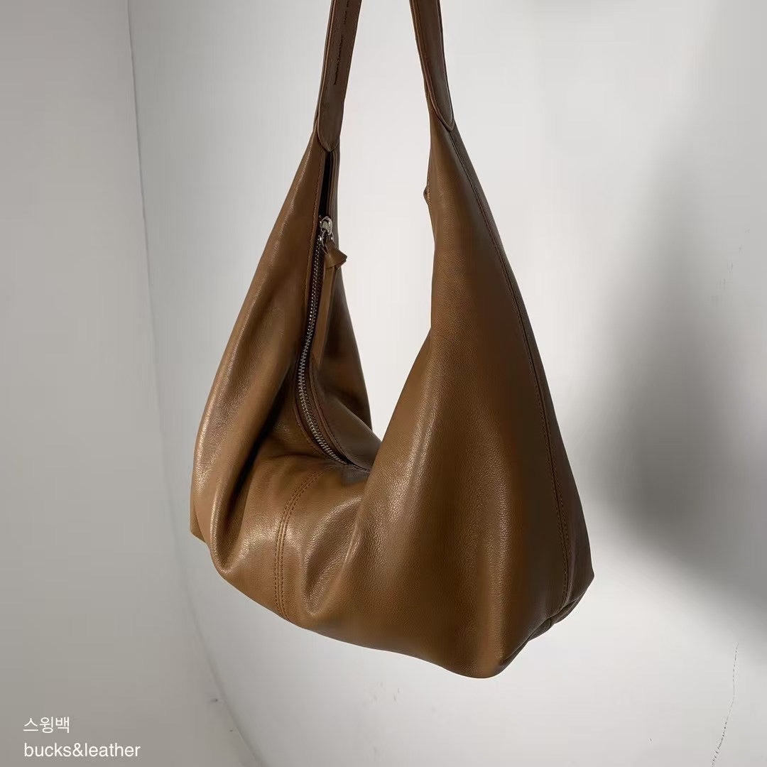 Mardi; mardi mercredi; 韓國代購;代購;korea; bag; leather; handbag; 牛皮;羊皮;手袋;皮袋;bucks & leather; fashion; 時裝; 韓國;正貨;正版;正品;韓國直送;代購直送;衛衣;hoodie; 東大門