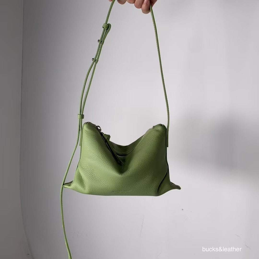 Mardi; mardi mercredi; 韓國代購;代購;korea; bag; leather; handbag; 牛皮;羊皮;手袋;皮袋;bucks & leather; fashion; 時裝; 韓國;正貨;正版;正品;韓國直送;代購直送;衛衣;hoodie; 東大門