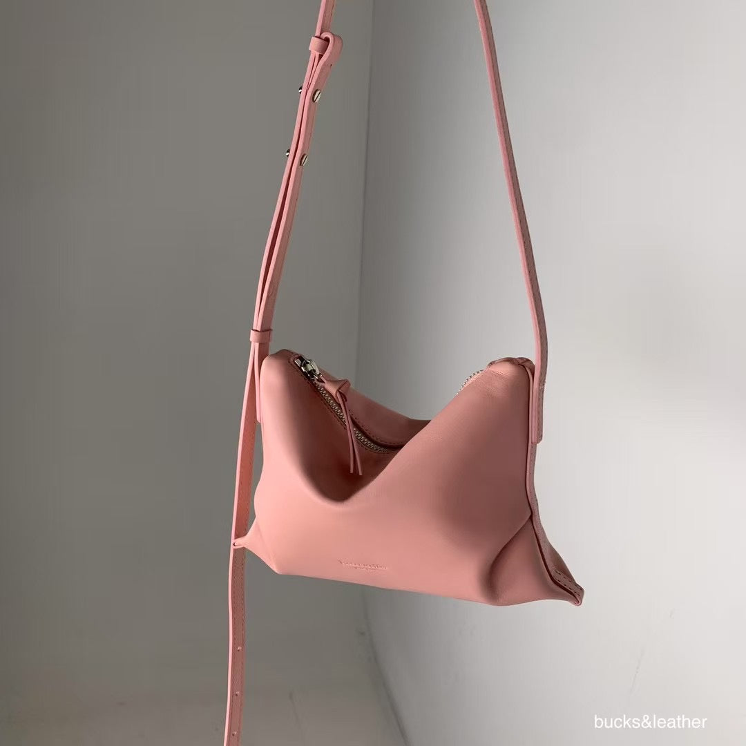 Mardi; mardi mercredi; 韓國代購;代購;korea; bag; leather; handbag; 牛皮;羊皮;手袋;皮袋;bucks & leather; fashion; 時裝; 韓國;正貨;正版;正品;韓國直送;代購直送;衛衣;hoodie; 東大門