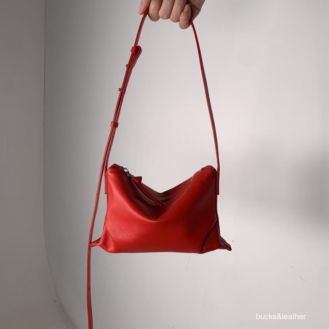Mardi; mardi mercredi; 韓國代購;代購;korea; bag; leather; handbag; 牛皮;羊皮;手袋;皮袋;bucks & leather; fashion; 時裝; 韓國;正貨;正版;正品;韓國直送;代購直送;衛衣;hoodie; 東大門