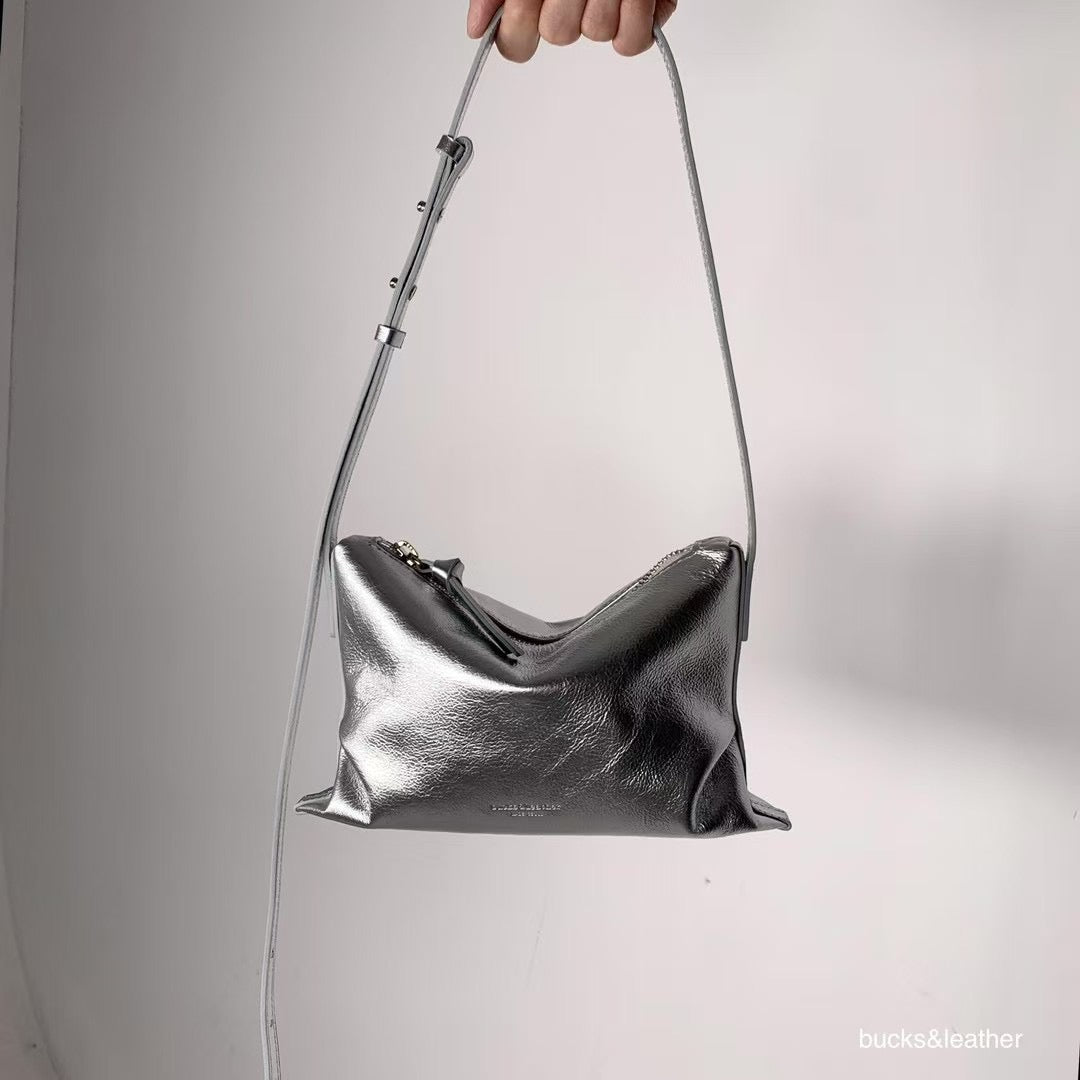 Mardi; mardi mercredi; 韓國代購;代購;korea; bag; leather; handbag; 牛皮;羊皮;手袋;皮袋;bucks & leather; fashion; 時裝; 韓國;正貨;正版;正品;韓國直送;代購直送;衛衣;hoodie; 東大門