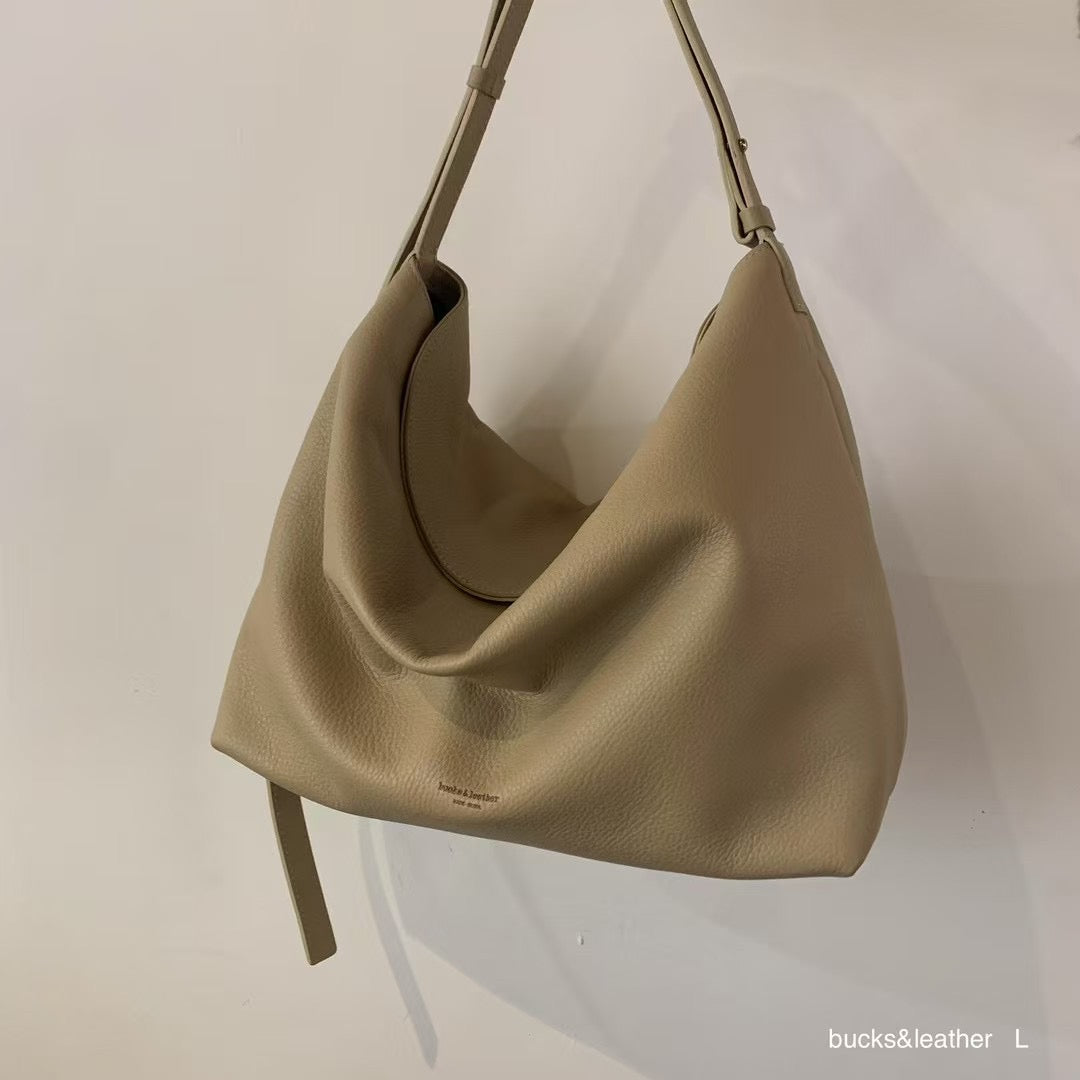 Mardi; mardi mercredi; 韓國代購;代購;korea; bag; leather; handbag; 牛皮;羊皮;手袋;皮袋;bucks & leather; fashion; 時裝; 韓國;正貨;正版;正品;韓國直送;代購直送;衛衣;hoodie; 東大門;韓國代購;韓國直送;韓國袋;韓國手袋;韓國製造;真皮手袋;牛皮袋;羊皮袋;korea; made in korea; 韓國正版