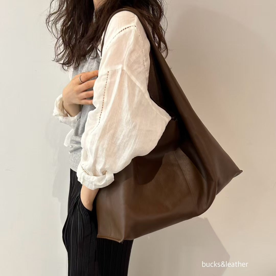 Mardi; mardi mercredi; 韓國代購;代購;korea; bag; leather; handbag; 牛皮;羊皮;手袋;皮袋;bucks & leather; fashion; 時裝; 韓國;正貨;正版;正品;韓國直送;代購直送;衛衣;hoodie; 東大門;韓國代購;韓國直送;韓國袋;韓國手袋;韓國製造;真皮手袋;牛皮袋;羊皮袋;korea; made in korea; 韓國正版
