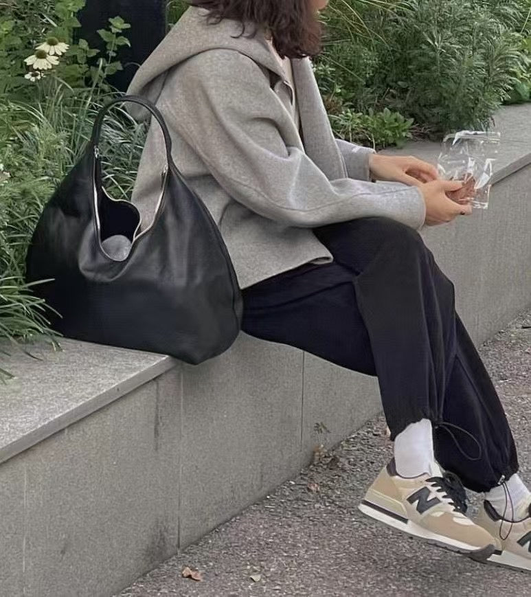 Mardi; mardi mercredi; 韓國代購;代購;korea; bag; leather; handbag; 牛皮;羊皮;手袋;皮袋;bucks & leather; fashion; 時裝; 韓國;正貨;正版;正品;韓國直送;代購直送;衛衣;hoodie; 東大門;韓國代購;韓國直送;韓國袋;韓國手袋;韓國製造;真皮手袋;牛皮袋;羊皮袋;korea; made in korea; 韓國正版