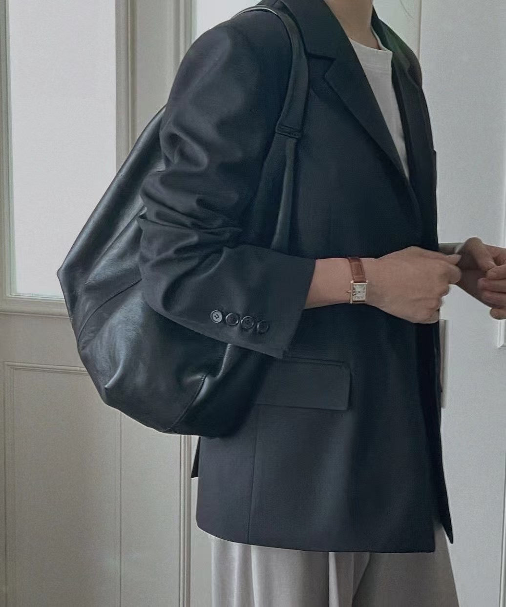 Mardi; mardi mercredi; 韓國代購;代購;korea; bag; leather; handbag; 牛皮;羊皮;手袋;皮袋;bucks & leather; fashion; 時裝; 韓國;正貨;正版;正品;韓國直送;代購直送;衛衣;hoodie; 東大門;韓國代購;韓國直送;韓國袋;韓國手袋;韓國製造;真皮手袋;牛皮袋;羊皮袋;korea; made in korea; 韓國正版