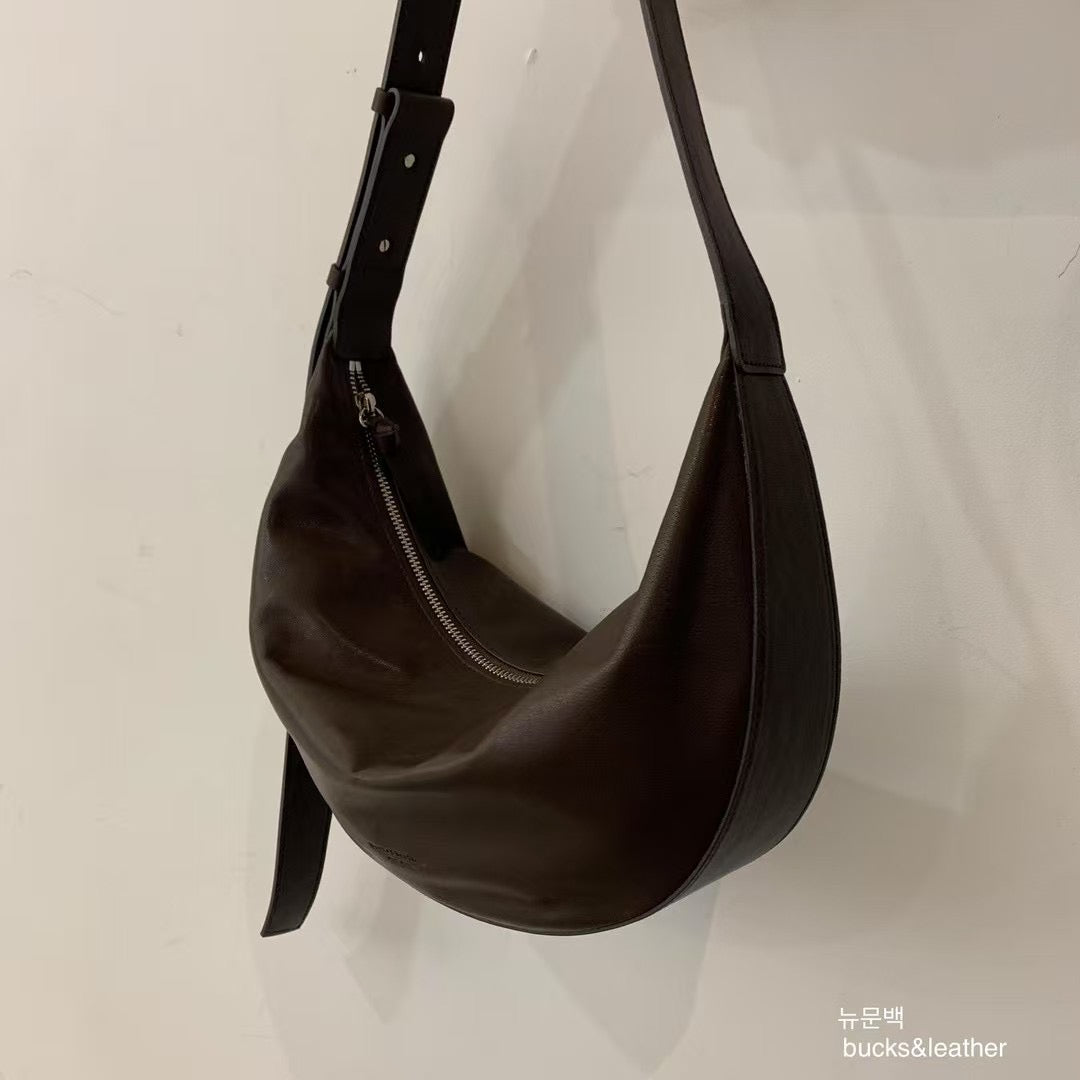 Mardi; mardi mercredi; 韓國代購;代購;korea; bag; leather; handbag; 牛皮;羊皮;手袋;皮袋;bucks & leather; fashion; 時裝; 韓國;正貨;正版;正品;韓國直送;代購直送;衛衣;hoodie; 東大門;韓國代購;韓國直送;韓國袋;韓國手袋;韓國製造;真皮手袋;牛皮袋;羊皮袋;korea; made in korea; 韓國正版