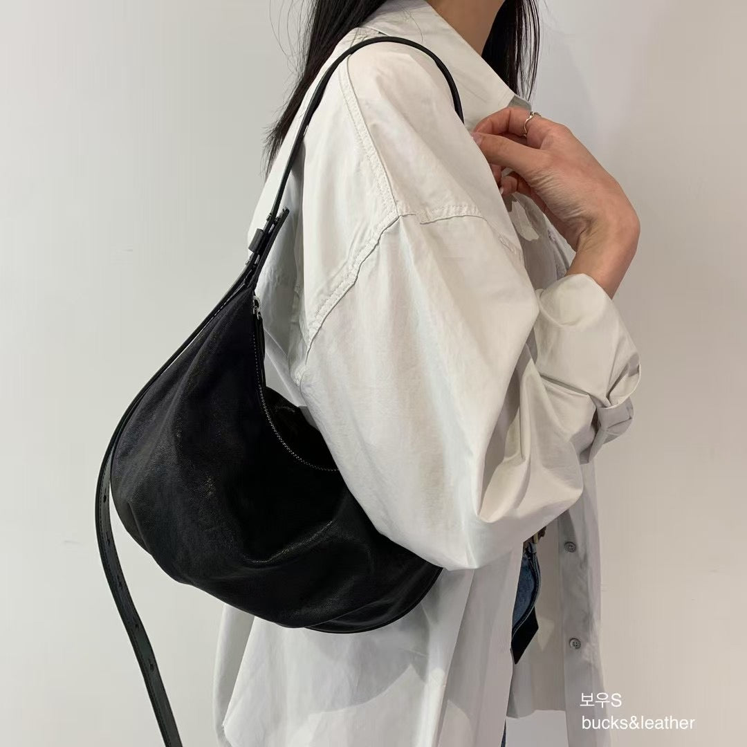 Mardi; mardi mercredi; 韓國代購;代購;korea; bag; leather; handbag; 牛皮;羊皮;手袋;皮袋;bucks & leather; fashion; 時裝; 韓國;正貨;正版;正品;韓國直送;代購直送;衛衣;hoodie; 東大門;韓國代購;韓國直送;韓國袋;韓國手袋;韓國製造;真皮手袋;牛皮袋;羊皮袋;korea; made in korea; 韓國正版