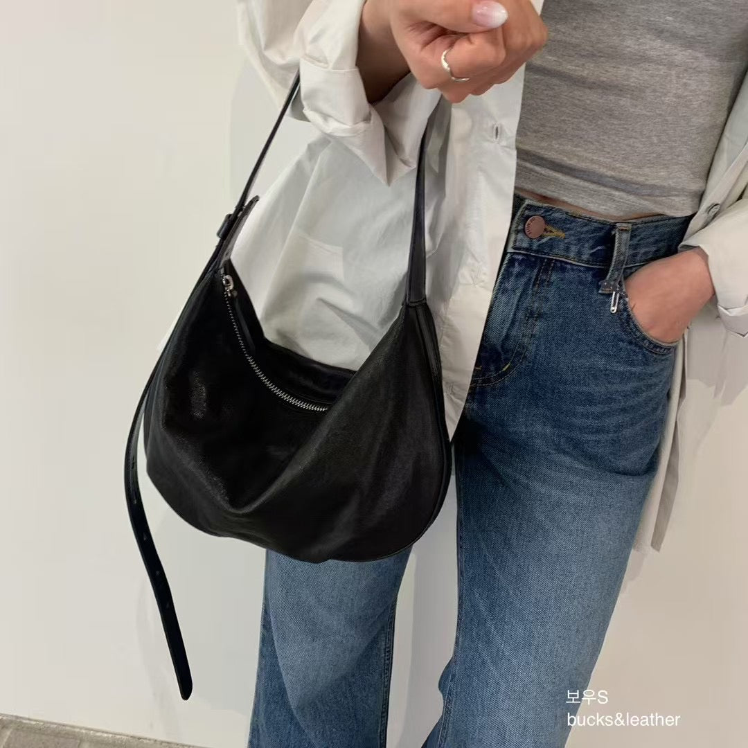 Mardi; mardi mercredi; 韓國代購;代購;korea; bag; leather; handbag; 牛皮;羊皮;手袋;皮袋;bucks & leather; fashion; 時裝; 韓國;正貨;正版;正品;韓國直送;代購直送;衛衣;hoodie; 東大門;韓國代購;韓國直送;韓國袋;韓國手袋;韓國製造;真皮手袋;牛皮袋;羊皮袋;korea; made in korea; 韓國正版