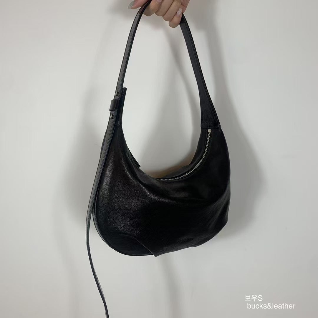 Mardi; mardi mercredi; 韓國代購;代購;korea; bag; leather; handbag; 牛皮;羊皮;手袋;皮袋;bucks & leather; fashion; 時裝; 韓國;正貨;正版;正品;韓國直送;代購直送;衛衣;hoodie; 東大門;韓國代購;韓國直送;韓國袋;韓國手袋;韓國製造;真皮手袋;牛皮袋;羊皮袋;korea; made in korea; 韓國正版