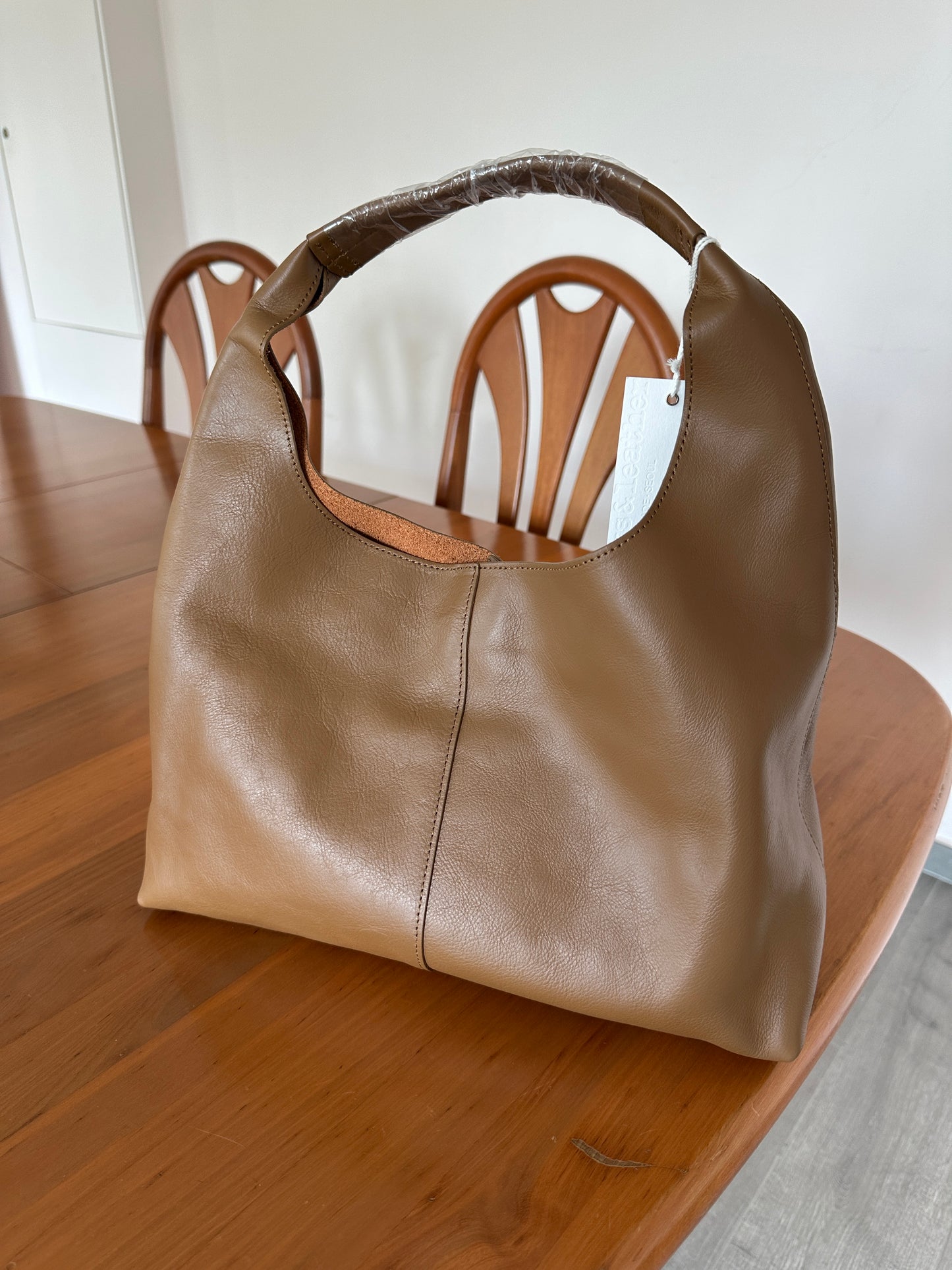 B104 cowhide daily practical tote bag