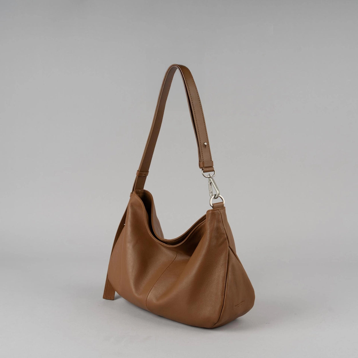 Mardi; mardi mercredi; 韓國代購;代購;korea; bag; leather; handbag; 牛皮;羊皮;手袋;皮袋;bucks & leather; fashion; 時裝; 韓國;正貨;正版;正品;韓國直送;代購直送;衛衣;hoodie; 東大門