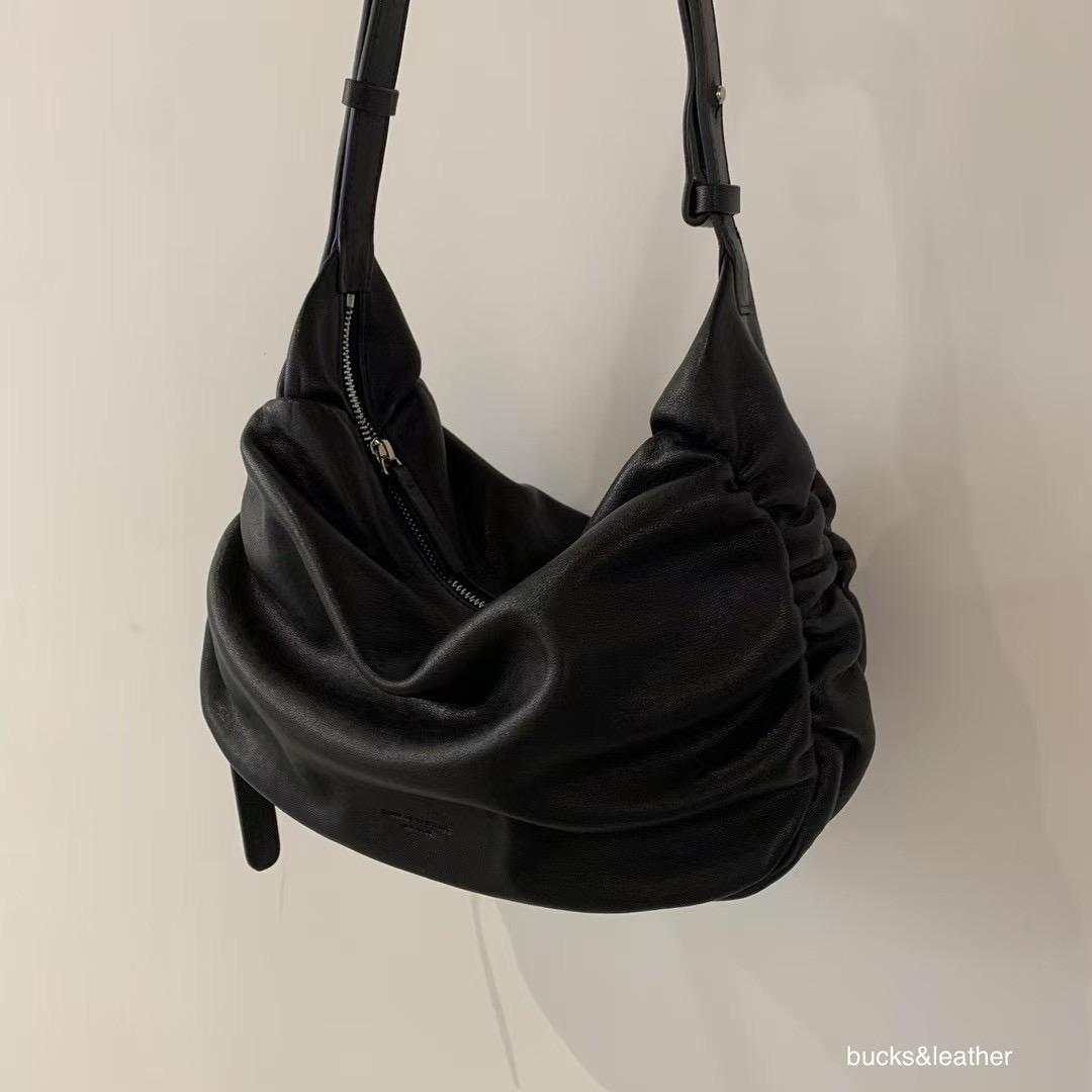 Mardi; mardi mercredi; 韓國代購;代購;korea; bag; leather; handbag; 牛皮;羊皮;手袋;皮袋;bucks & leather; fashion; 時裝; 韓國;正貨;正版;正品;韓國直送;代購直送;衛衣;hoodie; 東大門;韓國代購;韓國直送;韓國袋;韓國手袋;韓國製造;真皮手袋;牛皮袋;羊皮袋;korea; made in korea; 韓國正版