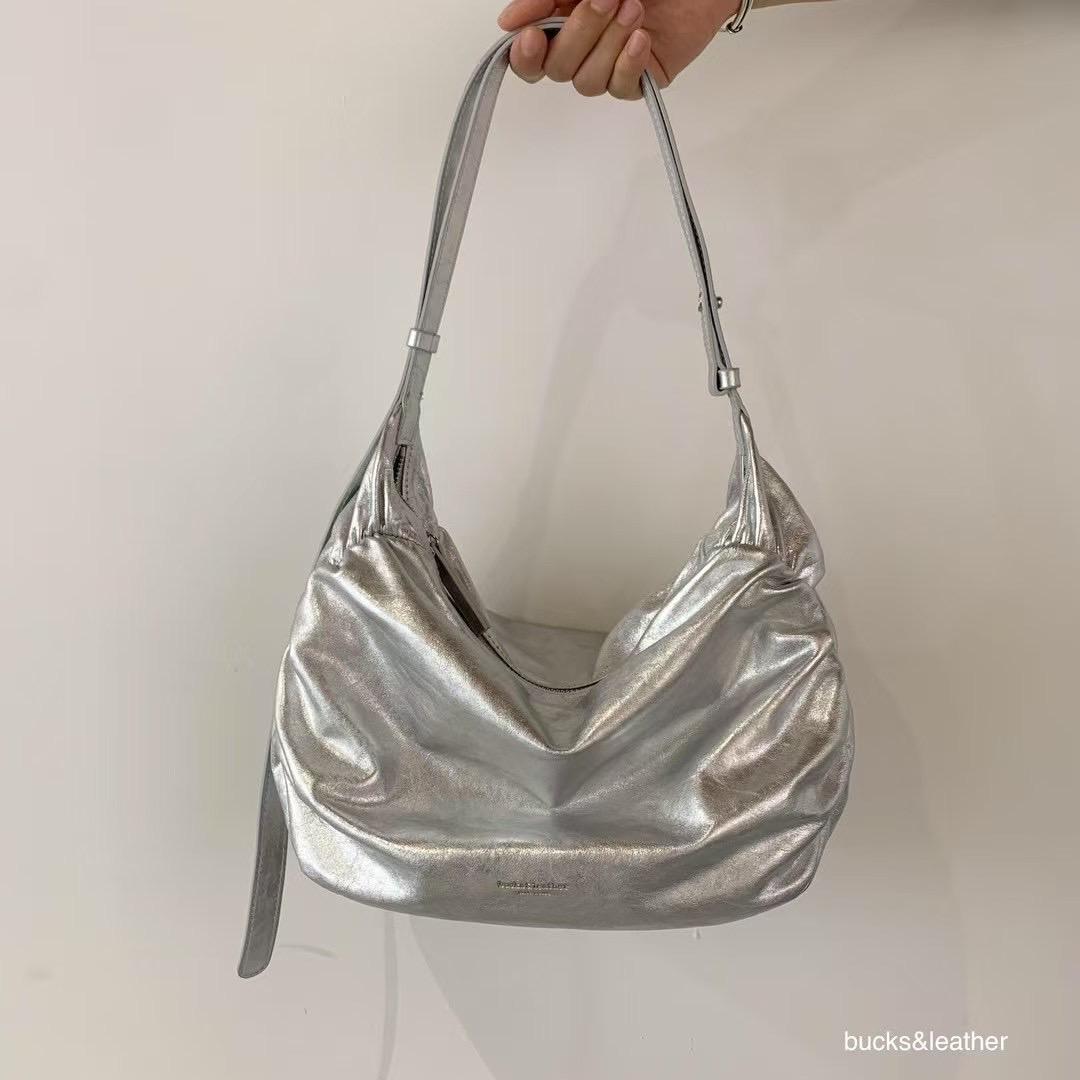 Mardi; mardi mercredi; 韓國代購;代購;korea; bag; leather; handbag; 牛皮;羊皮;手袋;皮袋;bucks & leather; fashion; 時裝; 韓國;正貨;正版;正品;韓國直送;代購直送;衛衣;hoodie; 東大門;韓國代購;韓國直送;韓國袋;韓國手袋;韓國製造;真皮手袋;牛皮袋;羊皮袋;korea; made in korea; 韓國正版