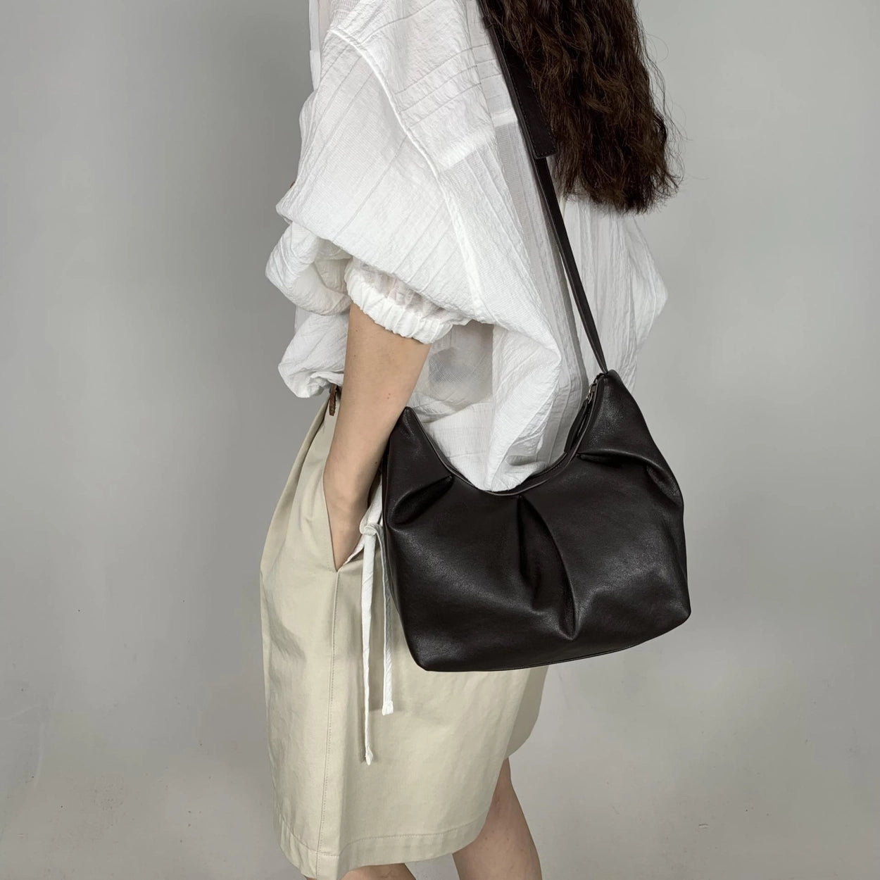 Mardi; mardi mercredi; 韓國代購;代購;korea; bag; leather; handbag; 牛皮;羊皮;手袋;皮袋;bucks & leather; fashion; 時裝; 韓國;正貨;正版;正品;韓國直送;代購直送;衛衣;hoodie; 東大門