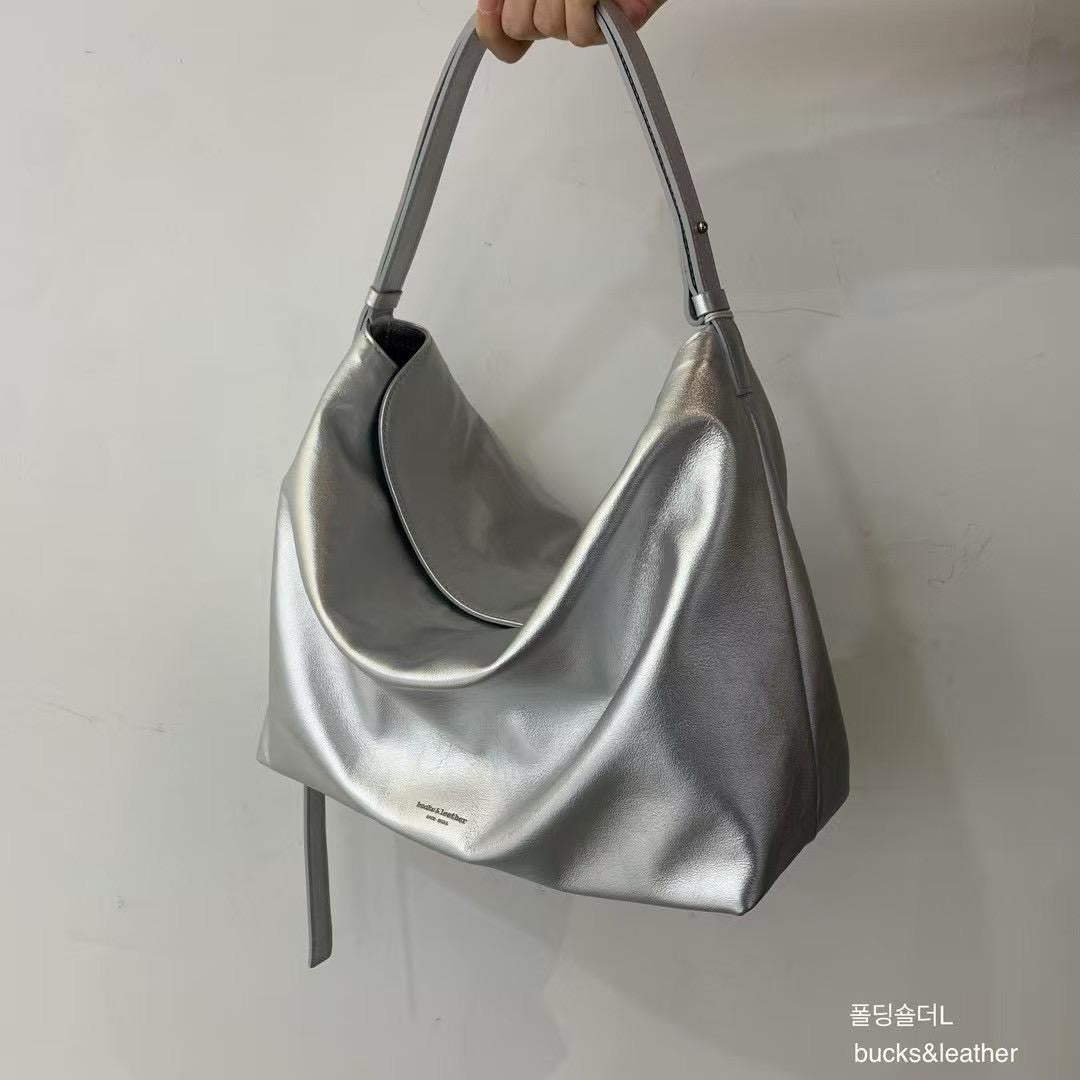Mardi; mardi mercredi; 韓國代購;代購;korea; bag; leather; handbag; 牛皮;羊皮;手袋;皮袋;bucks & leather; fashion; 時裝; 韓國;正貨;正版;正品;韓國直送;代購直送;衛衣;hoodie; 東大門;韓國代購;韓國直送;韓國袋;韓國手袋;韓國製造;真皮手袋;牛皮袋;羊皮袋;korea; made in korea; 韓國正版