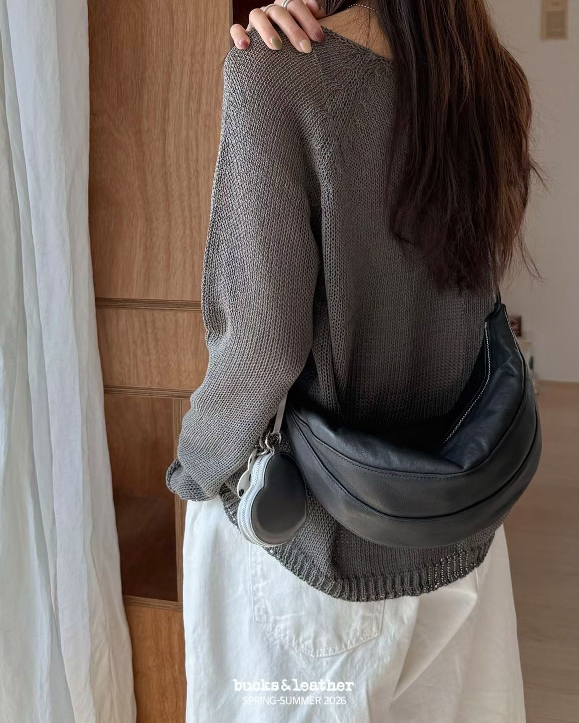 B199S 羊皮 | Mini Banana Bag