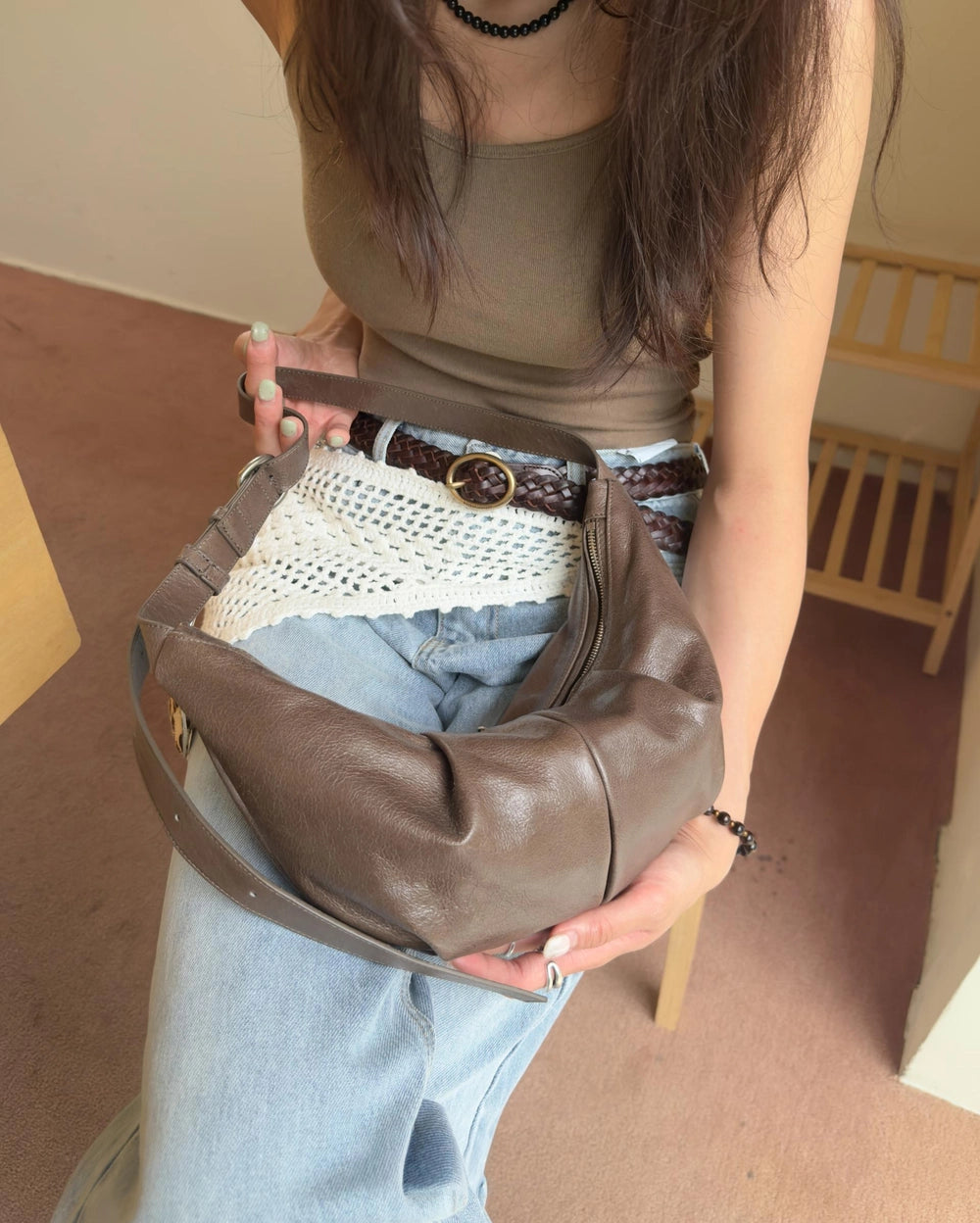B228 斜挎餃子包 Cent Crossbody Bag