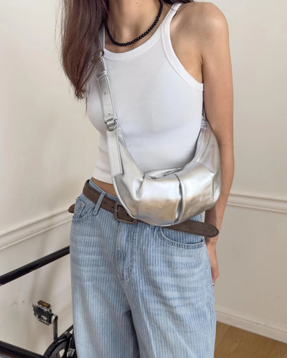 B228 斜挎餃子包 Cent Crossbody Bag
