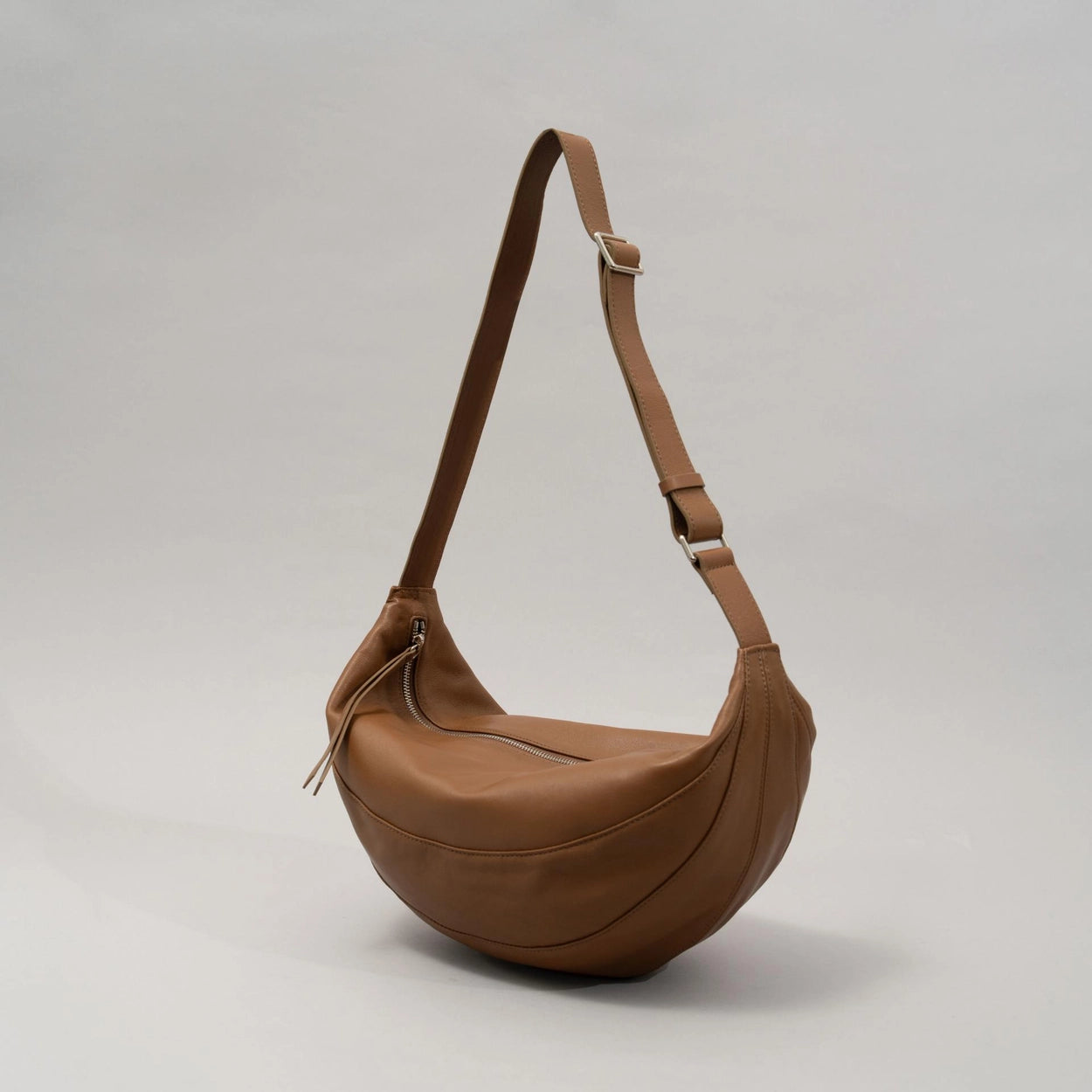 Mardi; mardi mercredi; 韓國代購；代購；korea; bag; leather; handbag; 牛皮；羊皮；手袋；皮袋；bucks & leather; fashion; 時裝； 韓國；正貨；正版；正品；韓國直送；代購直送；衛衣；hoodie; 東大門