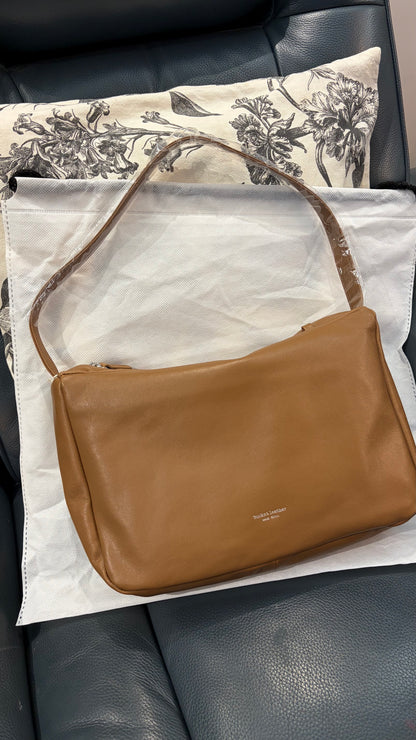 B211 Porter Bag