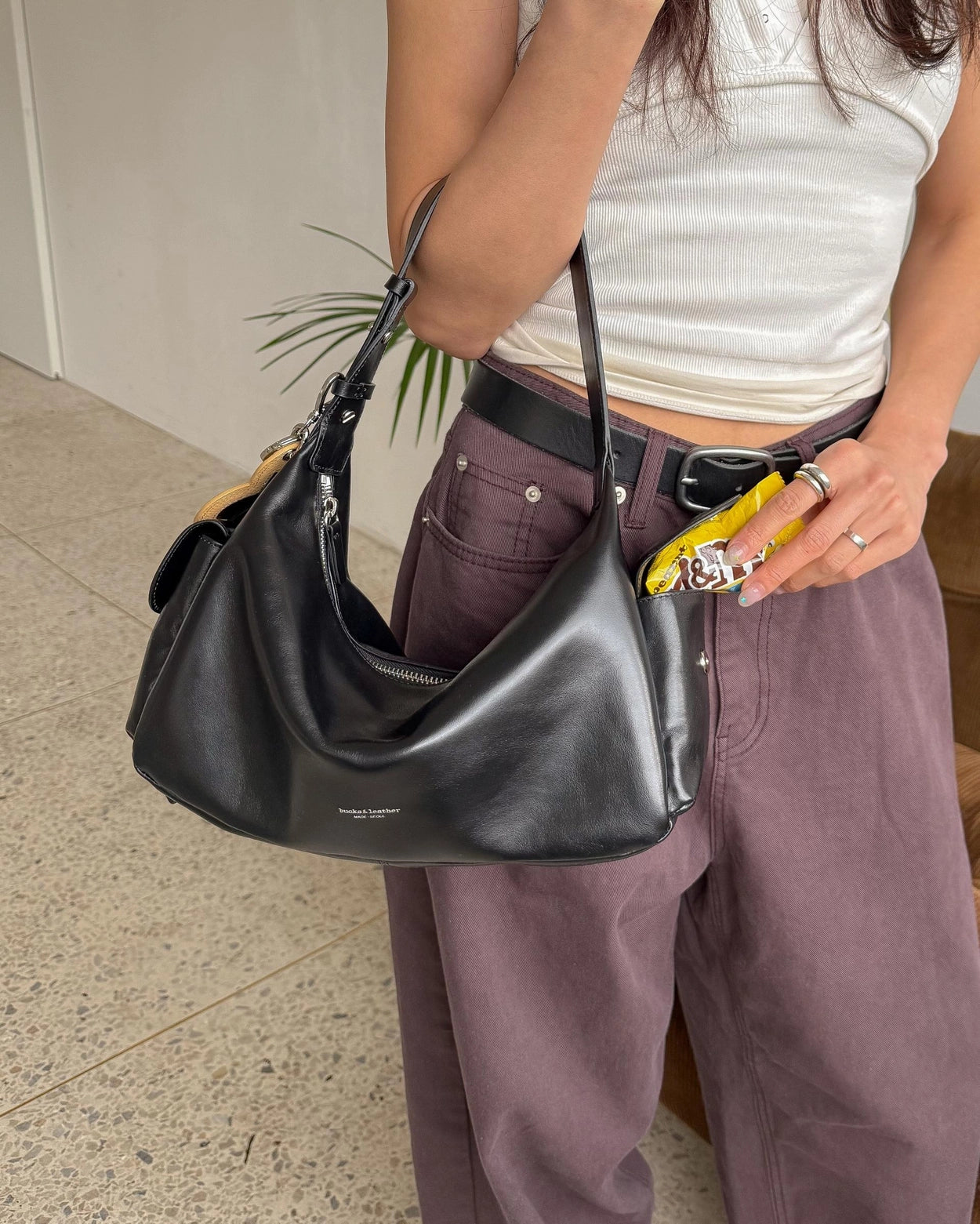 B212 牛皮亮面| Double Pocket