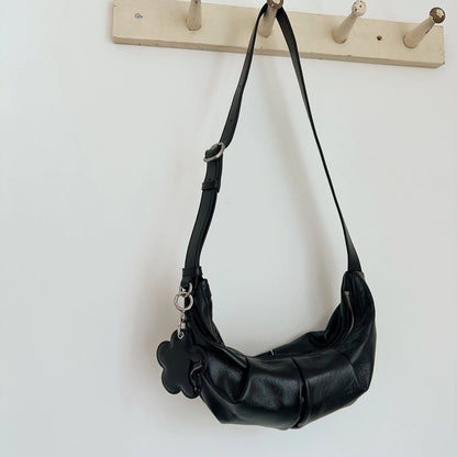 B228 斜挎餃子包 Cent Crossbody Bag