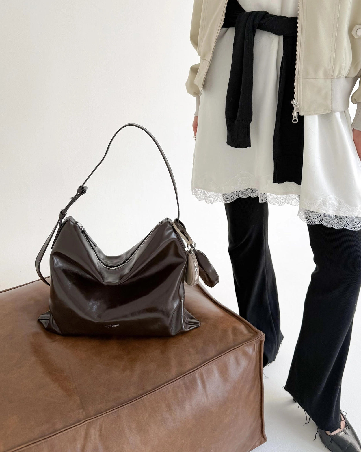 B204 bucks&leather ｜Day Shoulder/亮面牛皮