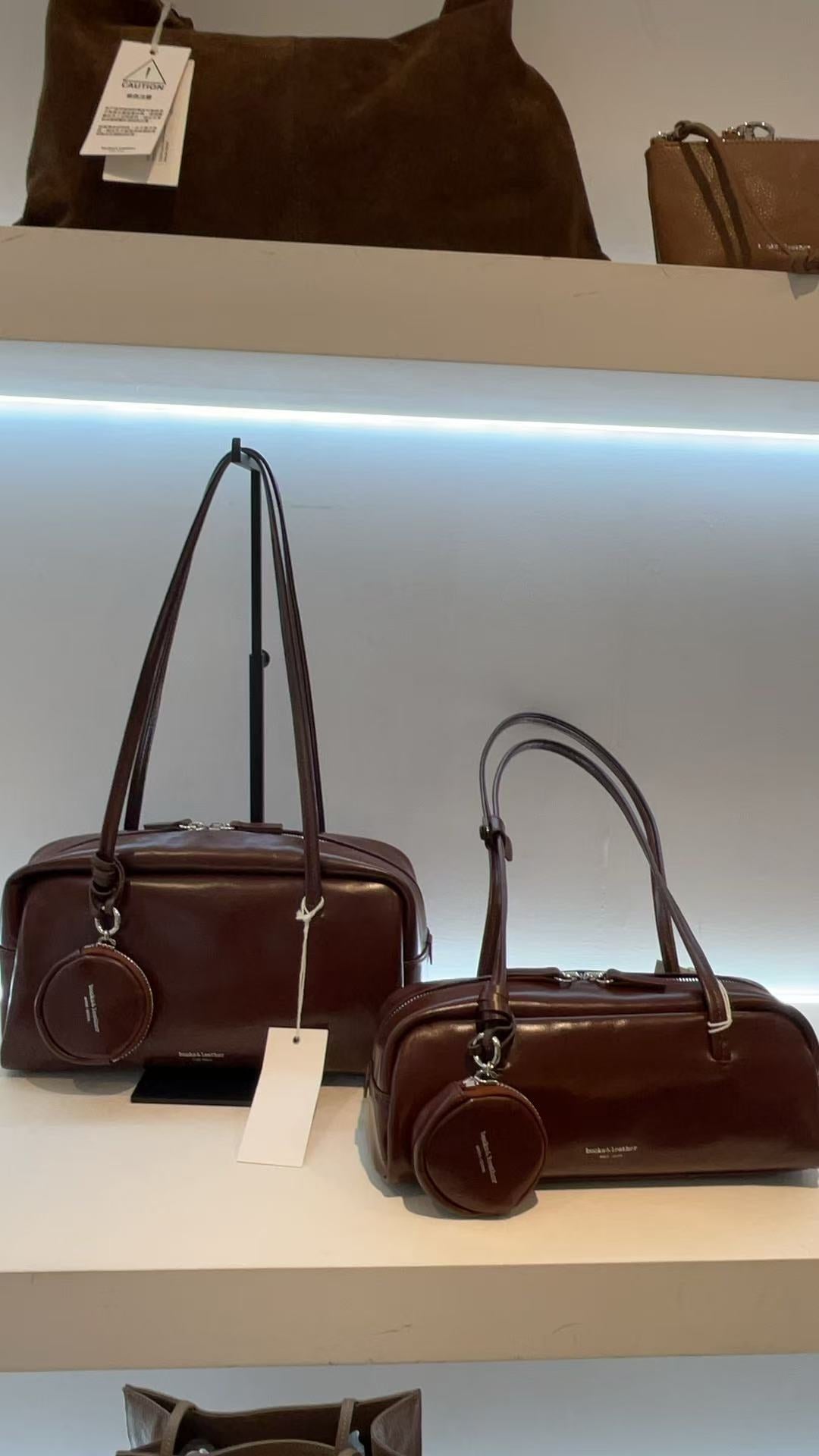 B203 牛皮亮面法棍袋 (細)