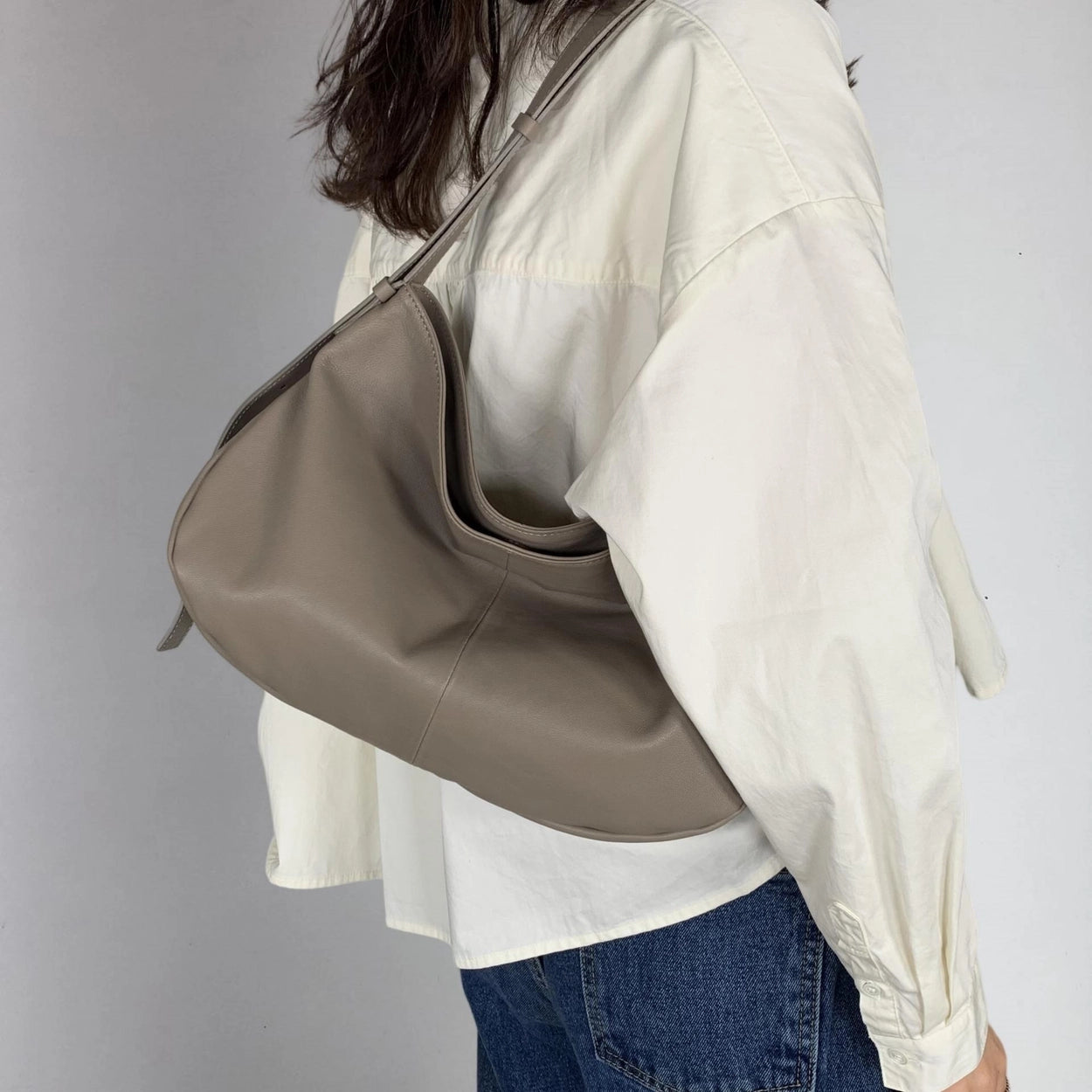 Mardi; mardi mercredi; 韓國代購；代購；korea; bag; leather; handbag; 牛皮；羊皮；手袋；皮袋；bucks & leather; fashion; 時裝； 韓國；正貨；正版；正品；韓國直送；代購直送；衛衣；hoodie; 東大門