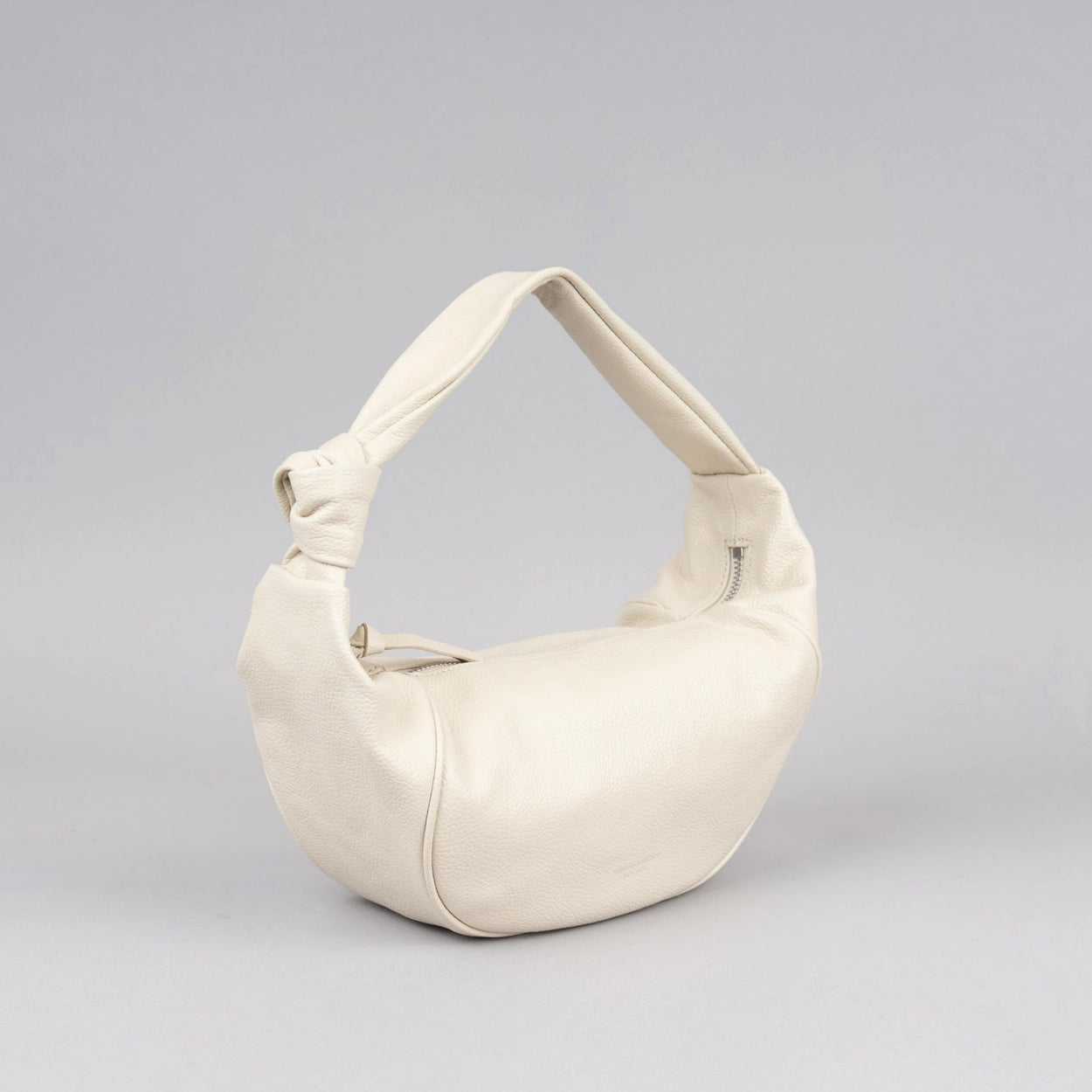 B183 柔軟打結司康包 Scone Bag (水洗牛皮)