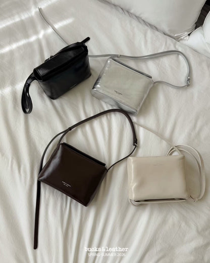 B221 bucks&leather ｜Mini Square Bag 牛皮亮面