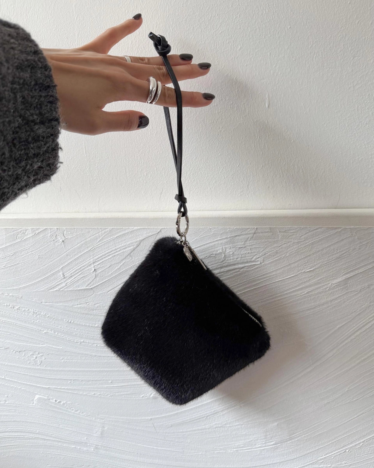 A104 毛毛收納袋仔 (仿貂毛手感)