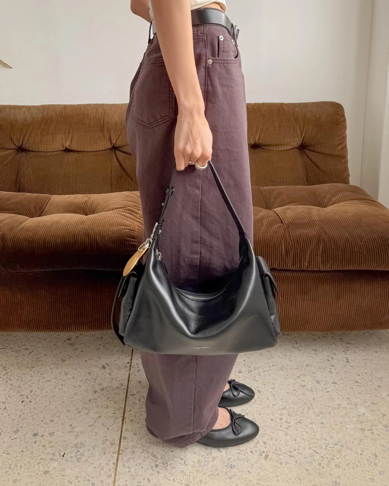 B212 牛皮亮面| Double Pocket