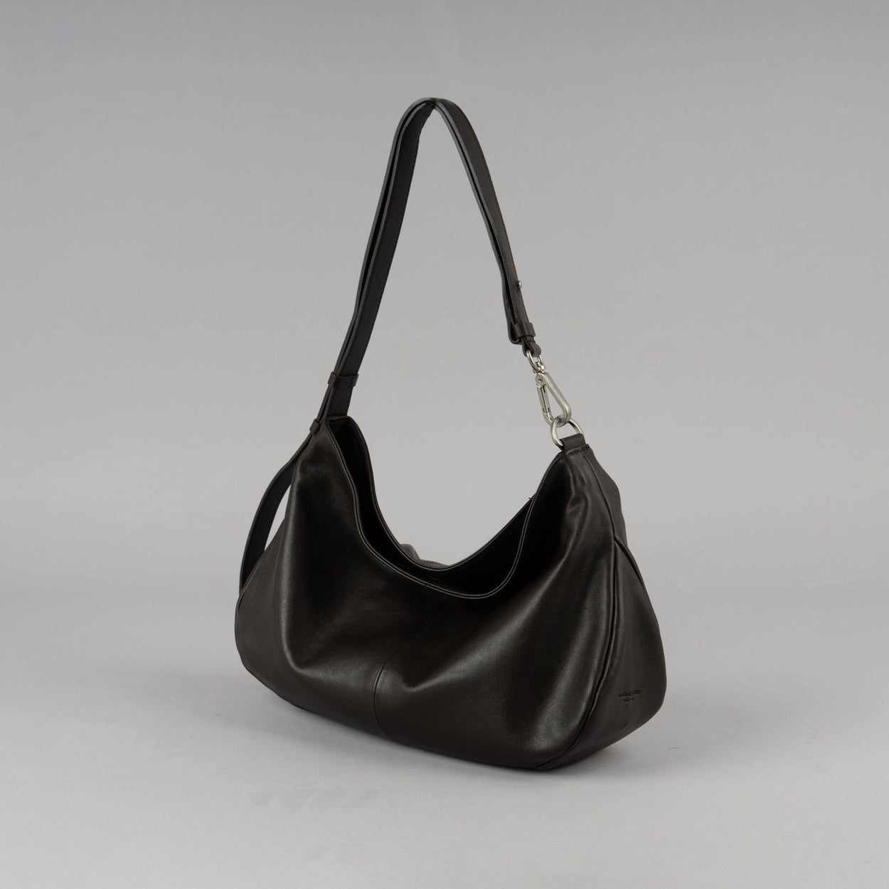 Mardi; mardi mercredi; 韓國代購；代購；korea; bag; leather; handbag; 牛皮；羊皮；手袋；皮袋；bucks & leather; fashion; 時裝； 韓國；正貨；正版；正品；韓國直送；代購直送；衛衣；hoodie; 東大門