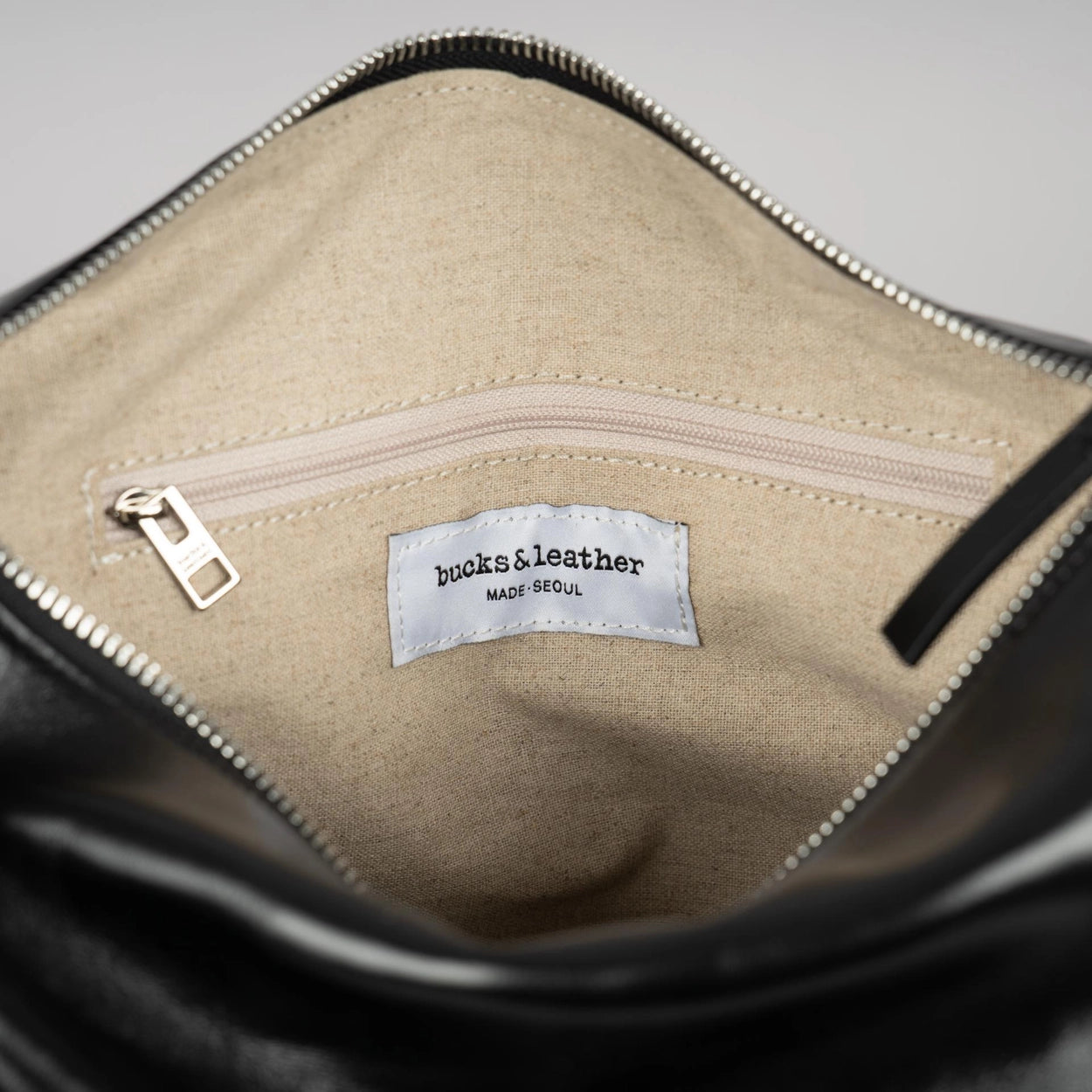 B204 bucks&leather ｜Day Shoulder/亮面牛皮