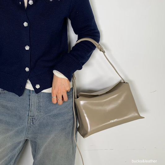 B207M bucks&leather ｜Bread Bag/亮面牛皮（中）