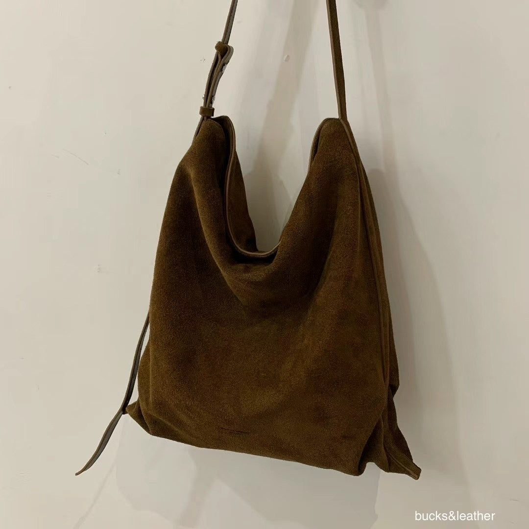 Mardi; mardi mercredi; 韓國代購；代購；korea; bag; leather; handbag; 牛皮；羊皮；手袋；皮袋；bucks & leather; fashion; 時裝； 韓國；正貨；正版；正品；韓國直送；代購直送；衛衣；hoodie; 東大門