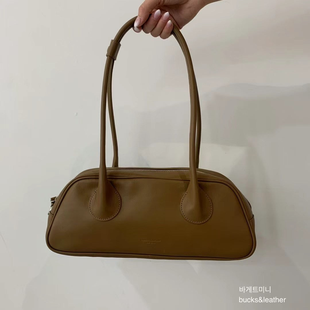 Mardi; mardi mercredi; 韓國代購；代購；korea; bag; leather; handbag; 牛皮；羊皮；手袋；皮袋；bucks & leather; fashion; 時裝； 韓國；正貨；正版；正品；韓國直送；代購直送；衛衣；hoodie; 東大門