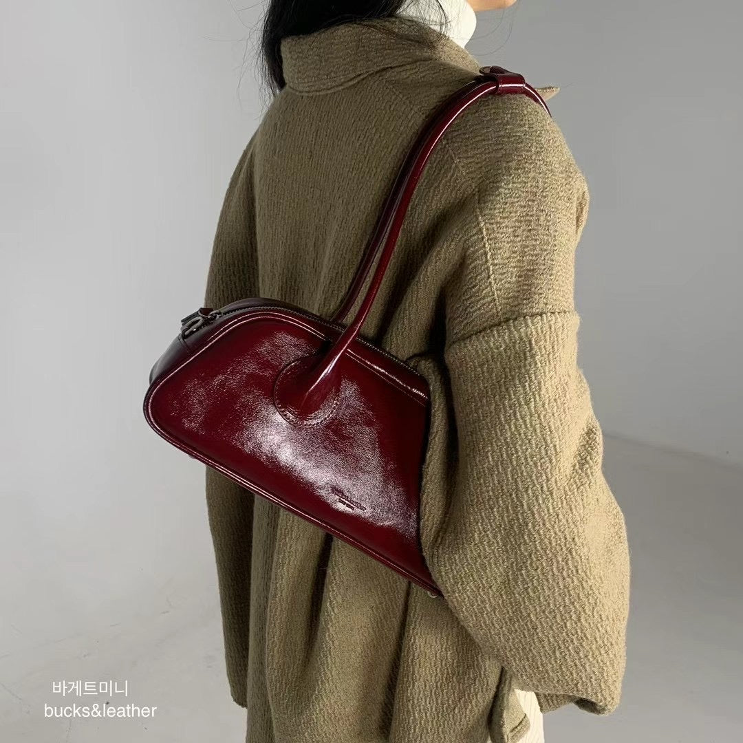 Mardi; mardi mercredi; 韓國代購；代購；korea; bag; leather; handbag; 牛皮；羊皮；手袋；皮袋；bucks & leather; fashion; 時裝； 韓國；正貨；正版；正品；韓國直送；代購直送；衛衣；hoodie; 東大門