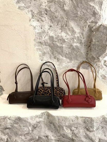 Mardi; mardi mercredi; 韓國代購；代購；korea; bag; leather; handbag; 牛皮；羊皮；手袋；皮袋；bucks & leather; fashion; 時裝； 韓國；正貨；正版；正品；韓國直送；代購直送；衛衣；hoodie; 東大門