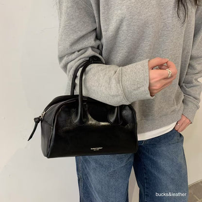 Mardi; mardi mercredi; 韓國代購；代購；korea; bag; leather; handbag; 牛皮；羊皮；手袋；皮袋；bucks & leather; fashion; 時裝； 韓國；正貨；正版；正品；韓國直送；代購直送；衛衣；hoodie; 東大門；韓國代購；韓國直送；韓國袋；韓國手袋；韓國製造；真皮手袋；牛皮袋；羊皮袋；korea; made in korea; 韓國正版