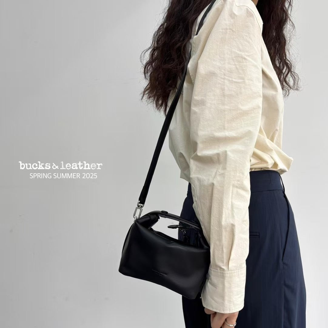 Mardi; mardi mercredi; 韓國代購；代購；korea; bag; leather; handbag; 牛皮；羊皮；手袋；皮袋；bucks & leather; fashion; 時裝； 韓國；正貨；正版；正品；韓國直送；代購直送；衛衣；hoodie; 東大門；韓國代購；韓國直送；韓國袋；韓國手袋；韓國製造；真皮手袋；牛皮袋；羊皮袋；korea; made in korea; 韓國正版